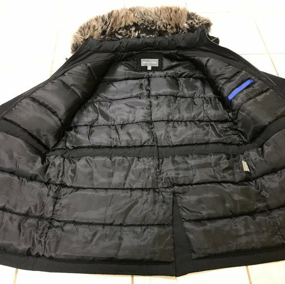 MICHAEL KORS PARKA 🔥 - Picture 3 of 7